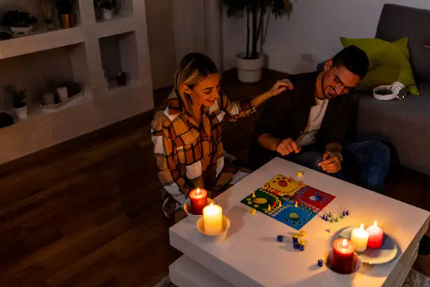10 activités à faire en couple à la maison