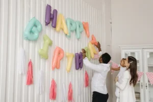 Colores para fiestas que son tendencia en las decoraciones